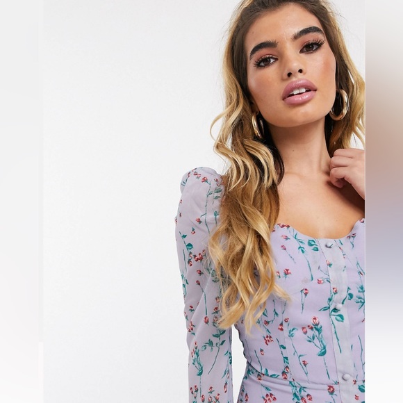 Missguided Square Neck Skater Dress In Lilac Ditsy Floral - Picture 3 of 4